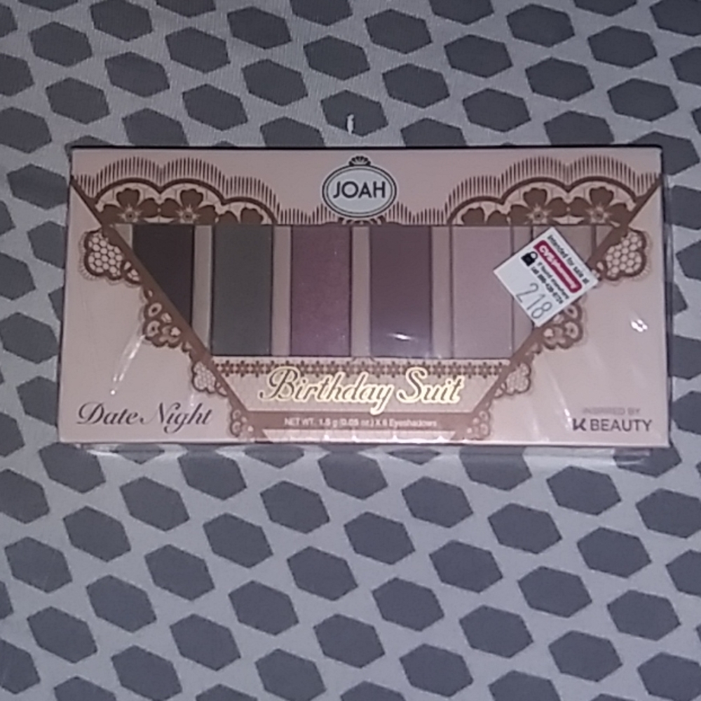 Joah eyeshadow pallet